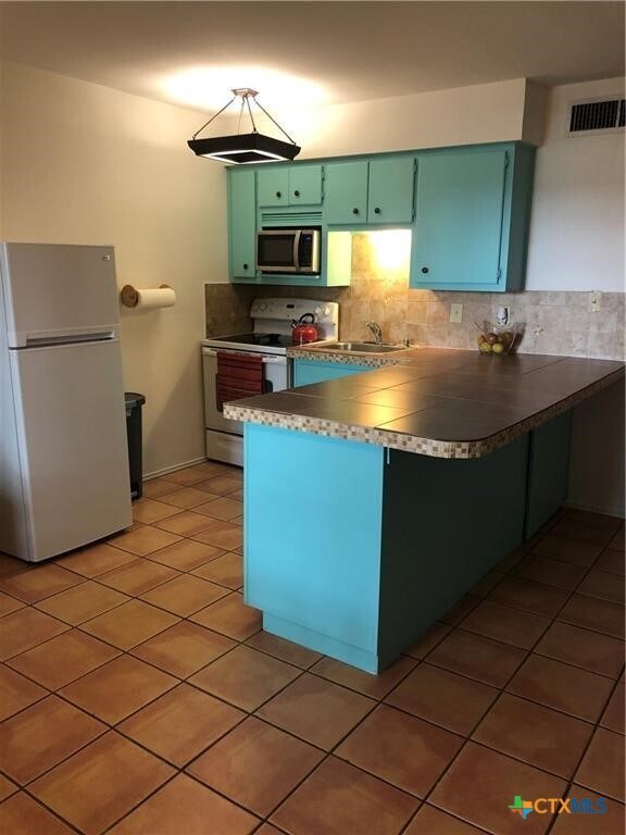 Photo - 943 Parkview Dr Unit C6