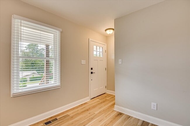 Photo - 304 Coral Way