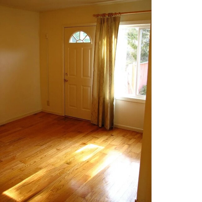 Photo - 2034 33rd Ave Unidad 2bdr2bath spacious flat