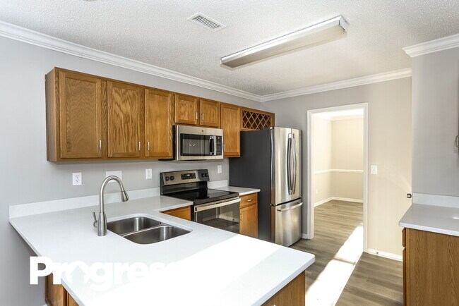 Photo - 2529 Governors Pointe Ct NE