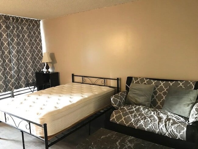 Photo - $1,600 – Furnished Studio with 1 Bath at Pacific Grand, Ala Moana area, no parking Unit 720