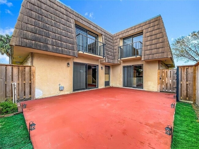 Building Photo - 5271 Coral Ct Unit 630