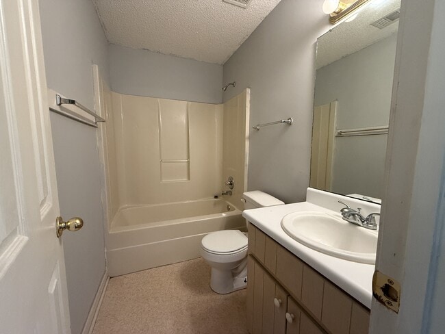 Photo - 130 Village Ln