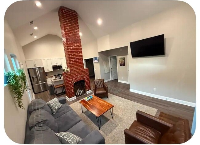 Photo - 511 W Bell Ave