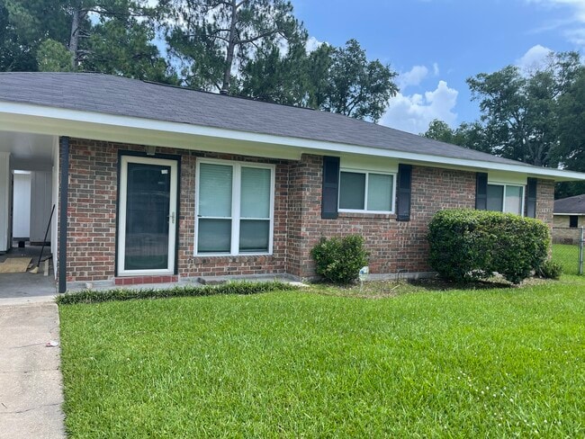 Photo - 1076 Elysian Dr House