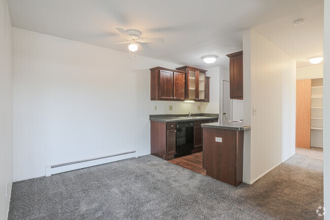 2BR, 1BA - 856SF - Dining Room