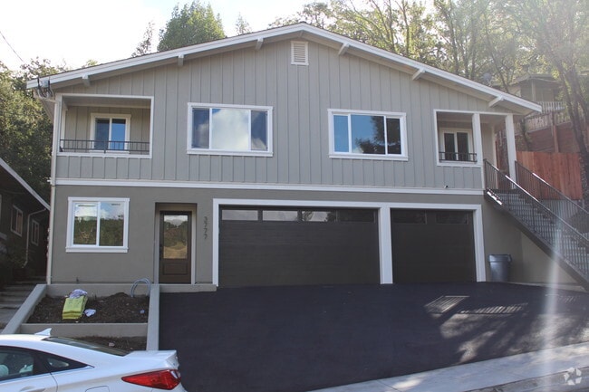 Building Photo - 3777 Sundale Rd Unit 1 Rental