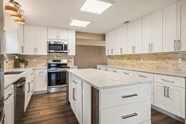 Photo - 3019 Ramblewood Rd
