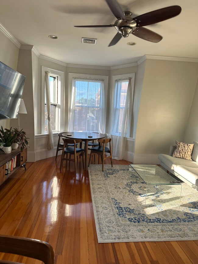 400 Broadway Unit 7