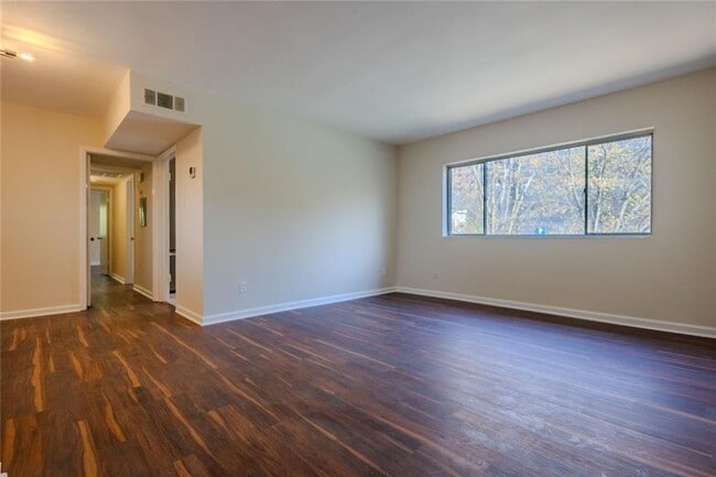 Photo - 91 Rumson Rd NE Unit C-37