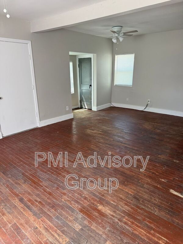 Photo - 612 SE 28th St