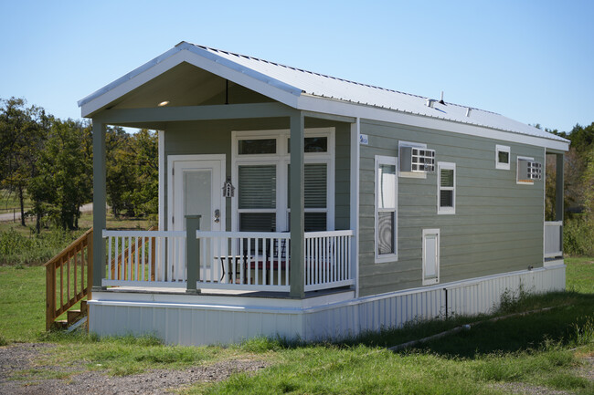 Tiny Home A24 Retreat - Tiny Home A24 Retreat