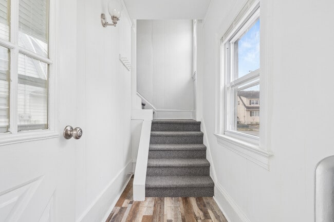 Entrance - 37 2nd Ave Unit 2