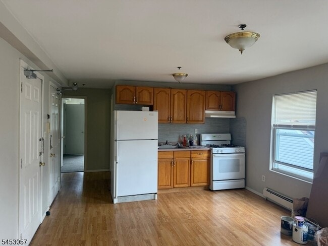 Photo - 96 Walnut St