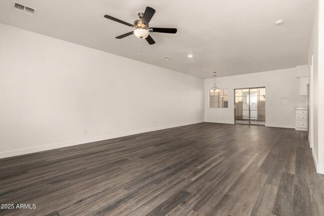 Photo - 2838 E Tracy Ln