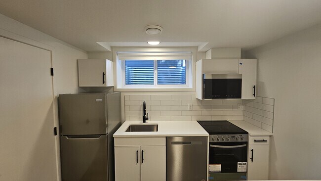 Photo - 11523-11129 129 Ave NW Unit 11523 BSMT