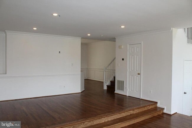 Photo - 2927 Mainstone Dr