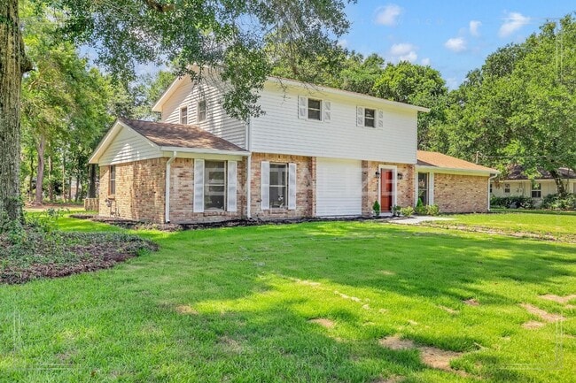 Photo - Newly Renovated 3 Bed / 2.5 Bath with Doub...