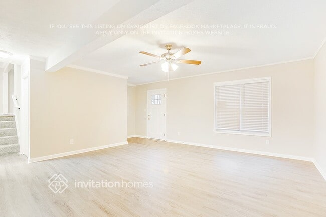 Photo - 334 Dartmouth Dr SW