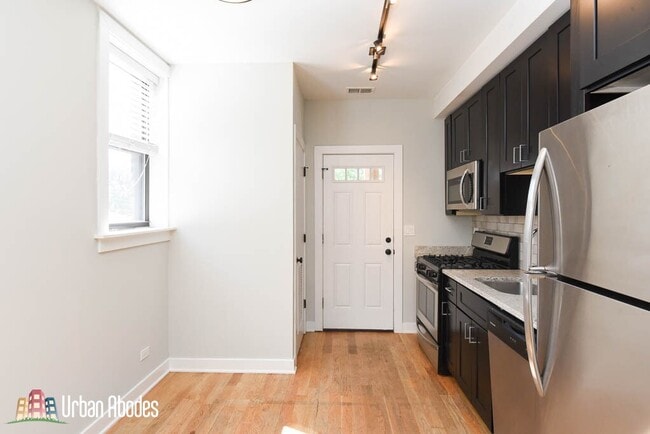 Photo - 2205 W Eastwood Ave Unit M08B