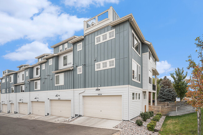 2 Car Attached Garage - 2856 Kendall St Townhome