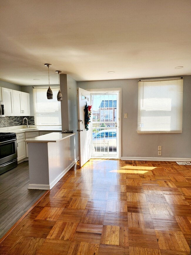 Photo - 5316 Glenloch St