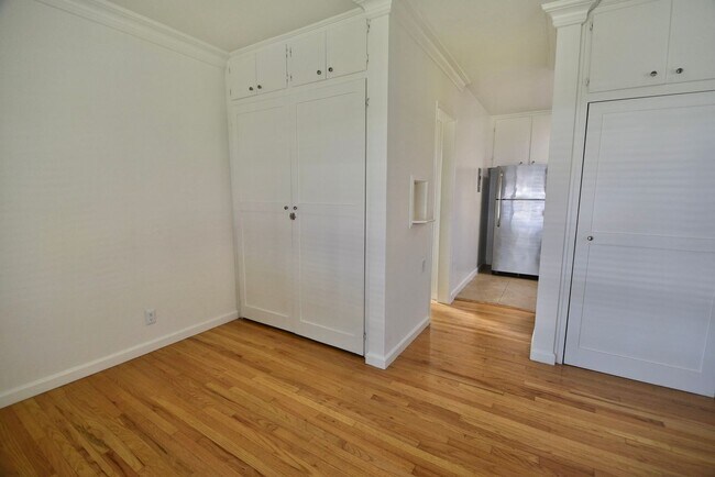 Photo - 605-609 North Hollywood Way Unit 605-A