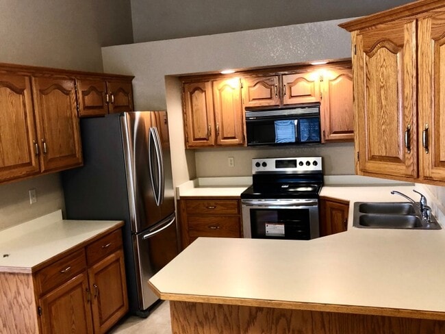 Photo - 333 W 200 N