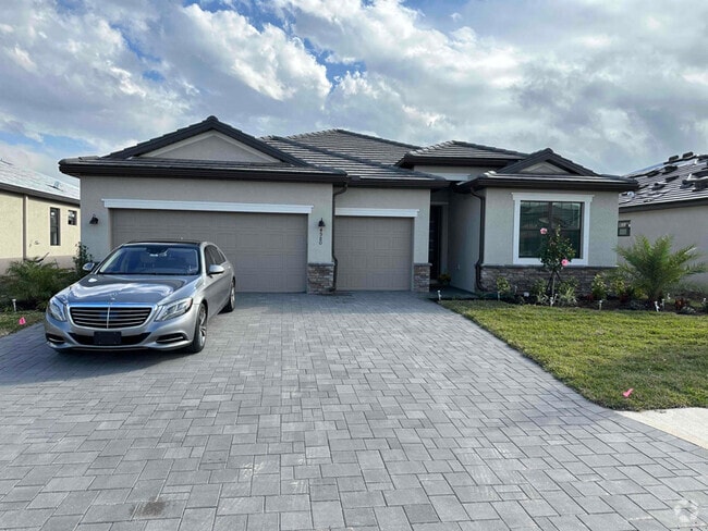 Building Photo - 4980 Seafoam Trl Rental
