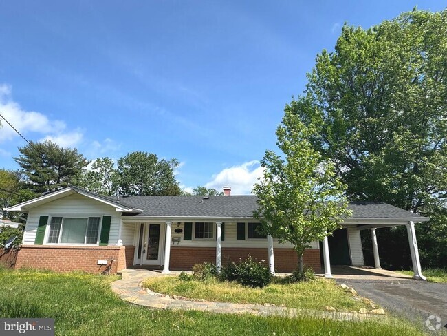 Building Photo - 7716 Bristow Dr Rental