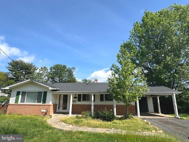 Photo - 7716 Bristow Dr House