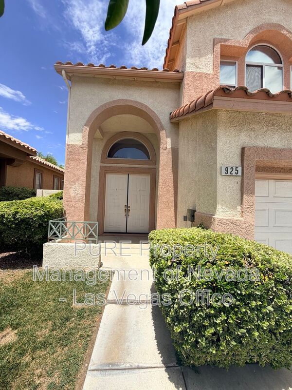 Photo - 925 Lexington Cross Dr