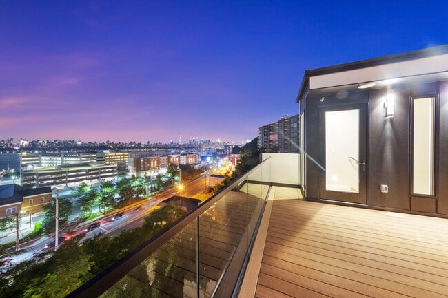 Photo - 8822 Churchill Rd