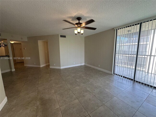 Photo - 10401 W Broward Blvd Unit 301