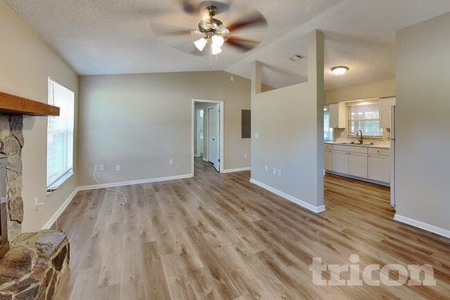Photo - 1809 Avon St