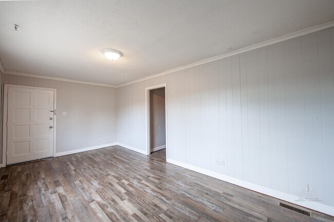 Photo - 69 Carolane Dr