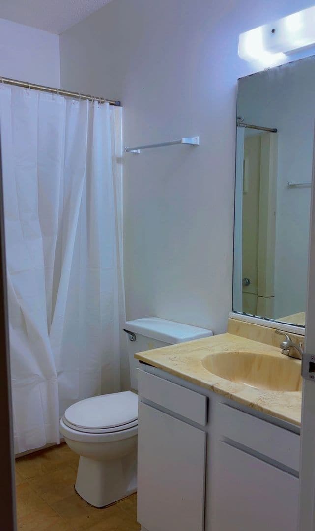 Photo - 208 N Peartree Ln Unit 208A