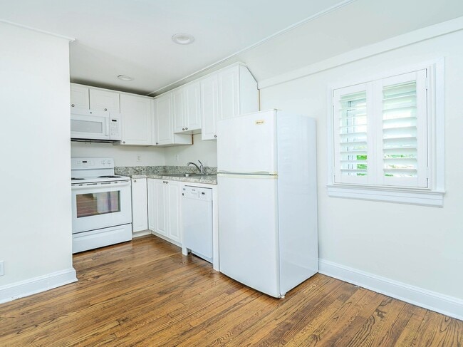 Photo - 61 Locust Ave Unidad # apt #1
