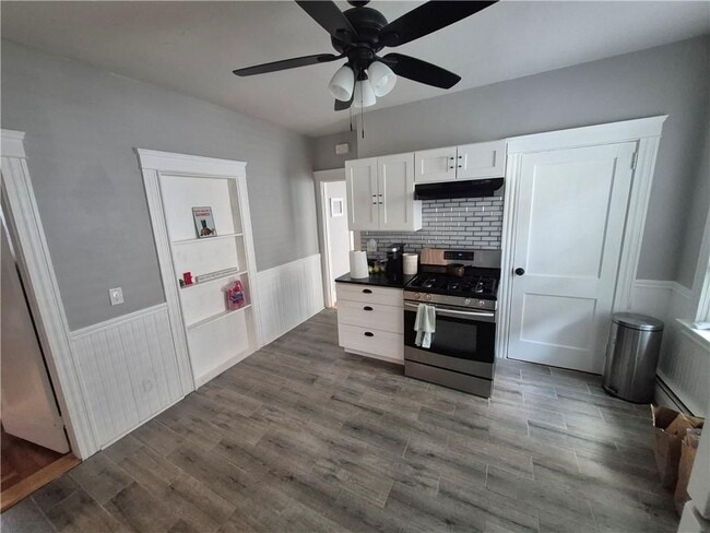 Photo - 76 Pembroke Ave Unit ROOM