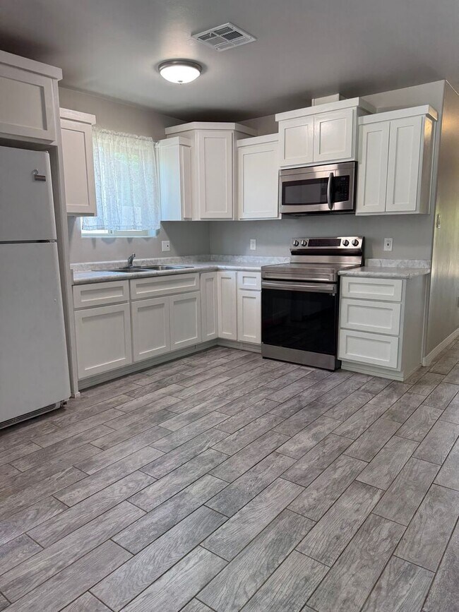 172 N 5th Ave Unit 1