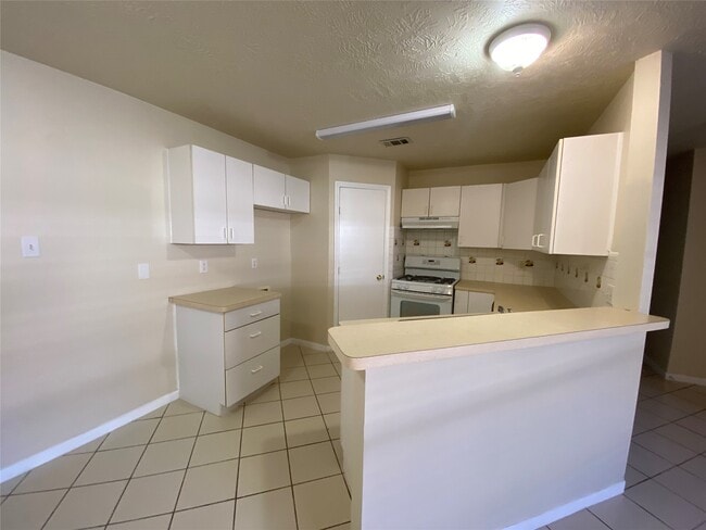 Photo - 311 Willowick St