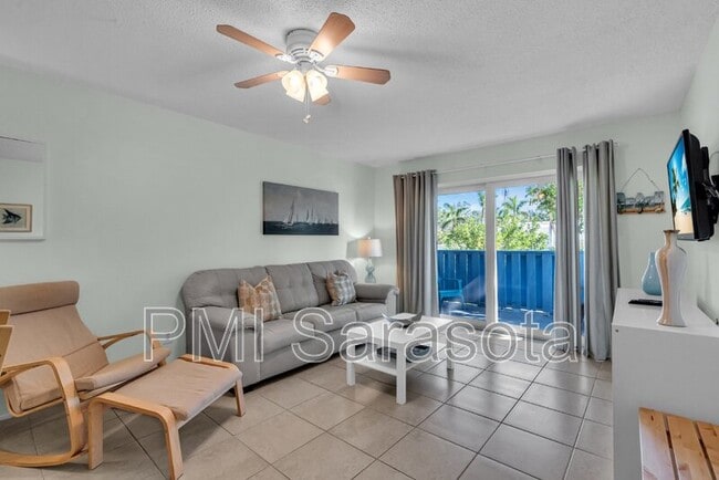 Photo - 1670 Laurel St Unit 202