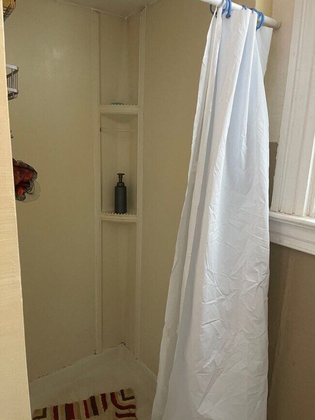 Photo - 275 N Dithridge St Unidad #02