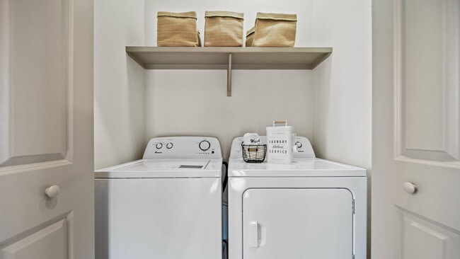 3BD, 3.5BA - 2926SF - In-Home Washer and Dryer - The Summit Brownstones