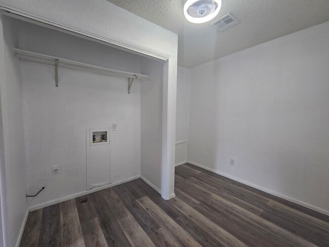 Photo - 1 Bedroom 1 Bath Home in Shawnee!