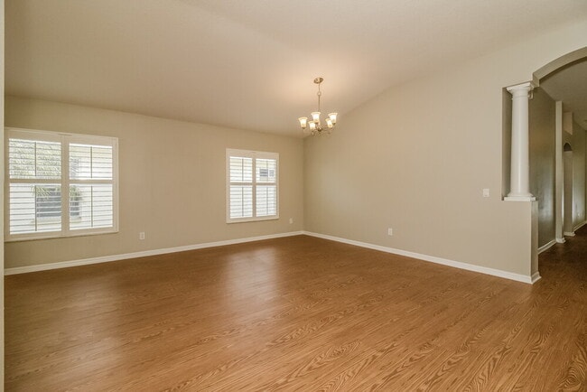 Photo - 633 Straw Lake Dr