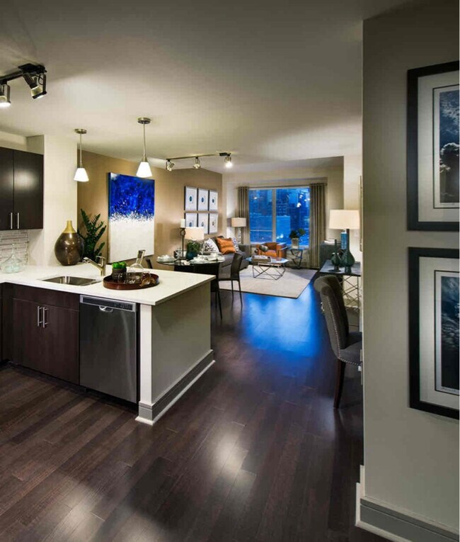 Photo - 100 Pier 4 Blvd.