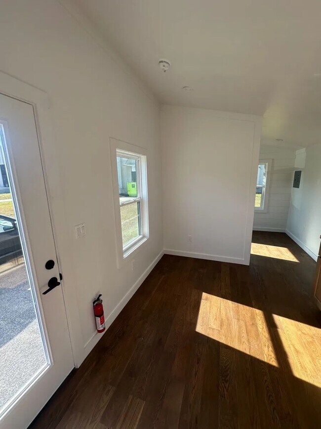 Photo - 2015 Union School Rd SW