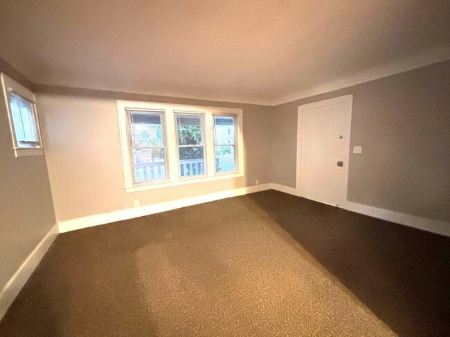 Photo - 436 E Cambourne St