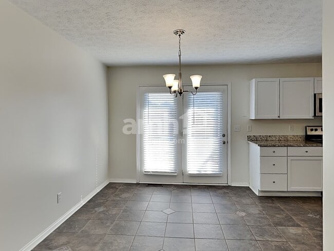 Photo - 2159 Glenview Dr